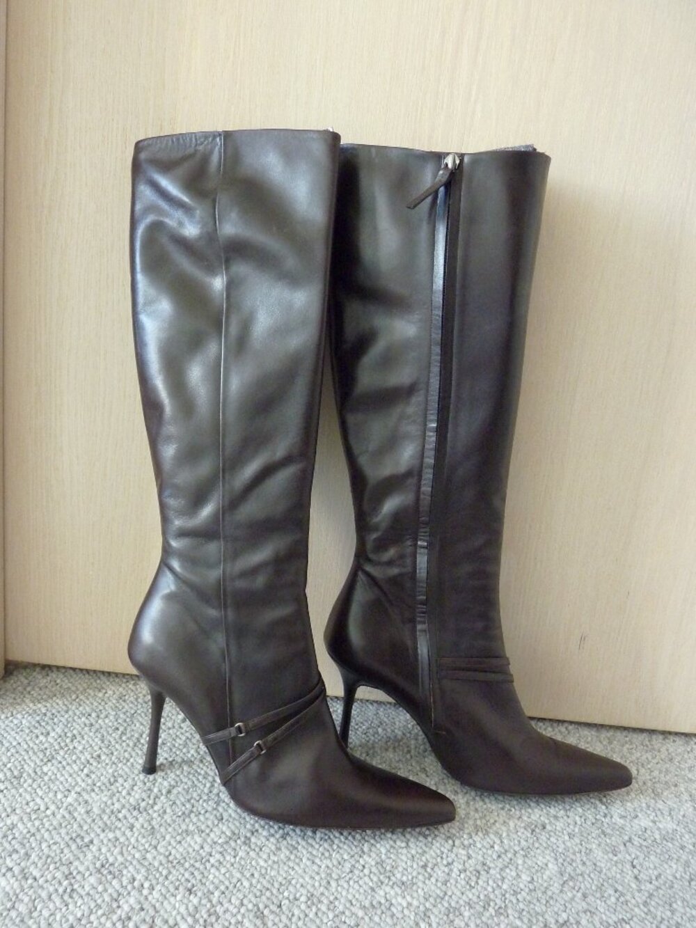 $800 RICHARD TYLER Brown Side Zipper Soft Leather Pointed Toe Boots SZ 9.5 B